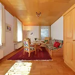 Moderne Mit Garten In Eimelrod Apartment