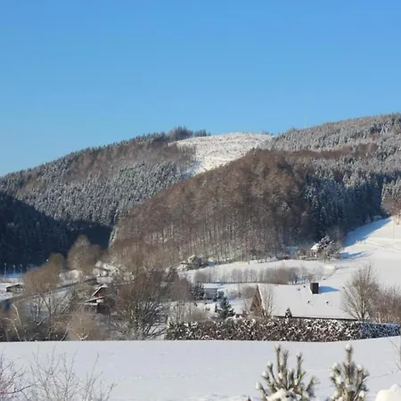 Moderne Mit Garten In Eimelrod