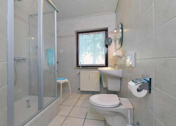 Moderne Mit Garten In Eimelrod